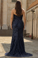 Laden Sie das Bild in den Galerie-Viewer, Golden Mermaid Herzausschnitt Perlenbesetztes Langes Ballkleid mit Schlitz