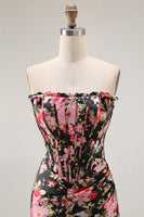 Laden Sie das Bild in den Galerie-Viewer, Schwarzes Rosa Geblümtes Meerjungfrau Trägerloses Korsett Langes Ballkleid mit Schlitz