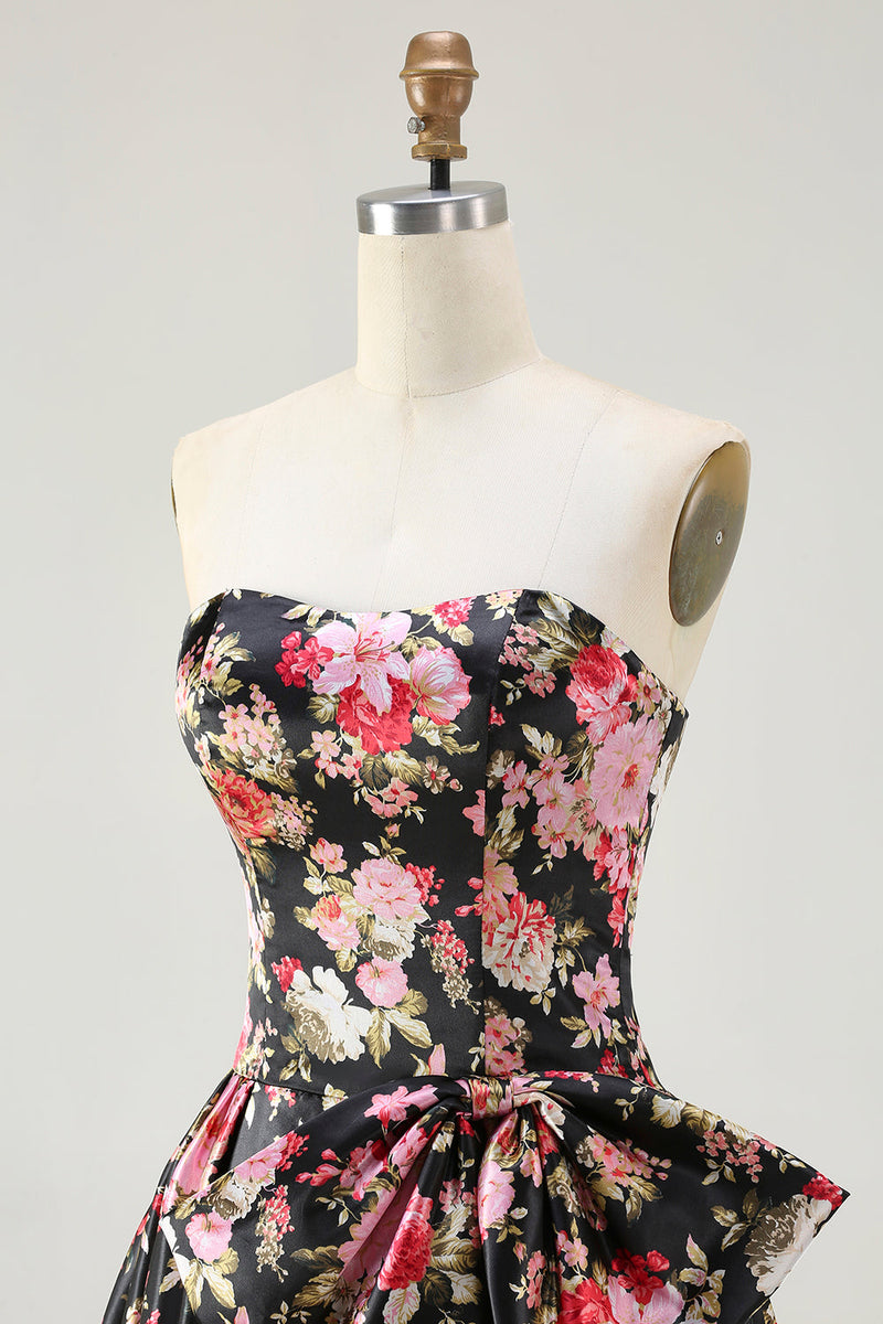 Laden Sie das Bild in den Galerie-Viewer, Schwarzes Rosa Blumen A Linie Trägerloses Bedrucktes Langes Ballkleid mit Schleife