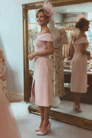 Laden Sie das Bild in den Galerie-Viewer, Blush Rosa Etui Schulterfreies Kleid für die Brautmutter mit Schlitz