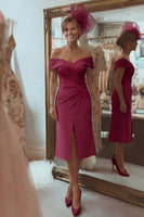 Laden Sie das Bild in den Galerie-Viewer, Blush Rosa Etui Schulterfreies Kleid für die Brautmutter mit Schlitz