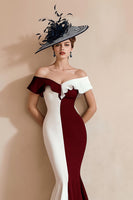 Laden Sie das Bild in den Galerie-Viewer, Schwarz-weiße Meerjungfrau Schulterfreies Gerüschtes Langes Brautmutterkleid