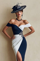 Laden Sie das Bild in den Galerie-Viewer, Schwarz-Weißes Schulterfreies Bodycon Midi Kleid für die Brautmutter mit Schlitz