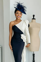 Laden Sie das Bild in den Galerie-Viewer, Schwarz-weißes Bodycon Midikleid für die Brautmutter mit Schärpe