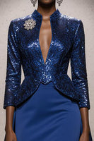 Laden Sie das Bild in den Galerie-Viewer, Glitzerndes Königsblaues Meerjungfrauen Ballkleid mit hohem Ausschnitt und Pailletten und Umhang