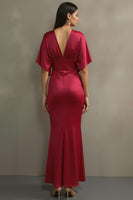 Laden Sie das Bild in den Galerie-Viewer, Fuchsia Satin Meerjungfrauen Ballkleid mit V-Ausschnitt