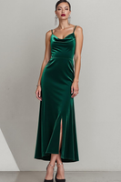 Laden Sie das Bild in den Galerie-Viewer, Dunkelgrünes Langes Samt Partykleid mit Spaghettiträgern und Schlitz
