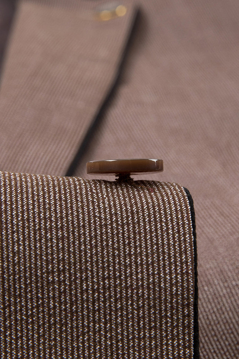 Laden Sie das Bild in den Galerie-Viewer, Taupe 3-teilige Slim-Fit Anzüge mit gekerbtem Revers und einem Knopf für Herren