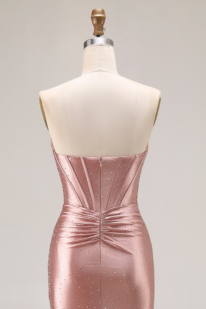 Laden Sie das Bild in den Galerie-Viewer, Dusty Rose Meerjungfrau Trägerloses Perlenbesetztes Korsett Satin Langes Ballkleid mit Schlitz