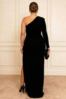 Laden Sie das Bild in den Galerie-Viewer, SchwarzeS Einschulter Satin Mutter der Braut Kleid in Übergröße mit Schlitz