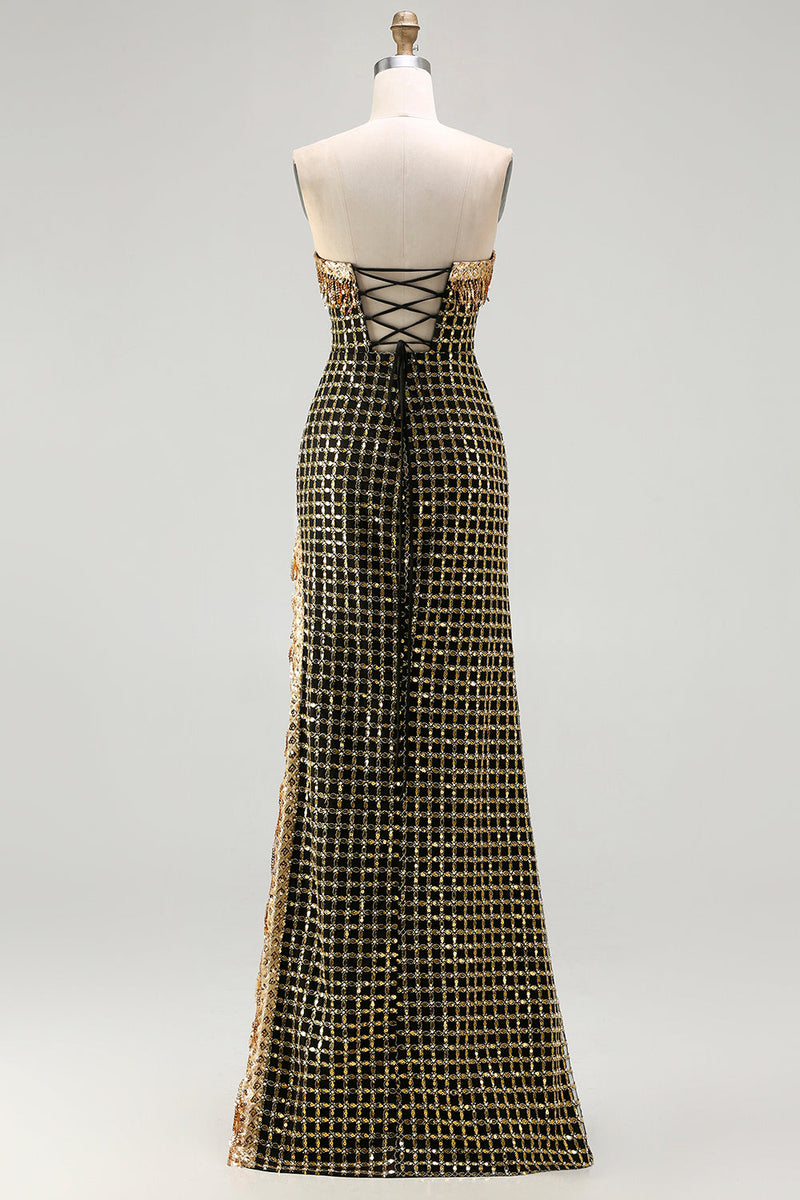 Laden Sie das Bild in den Galerie-Viewer, Glitzerndes Schwarzes Goldenes Trägerloses Pailletten Langes Ballkleid mit Schlitz