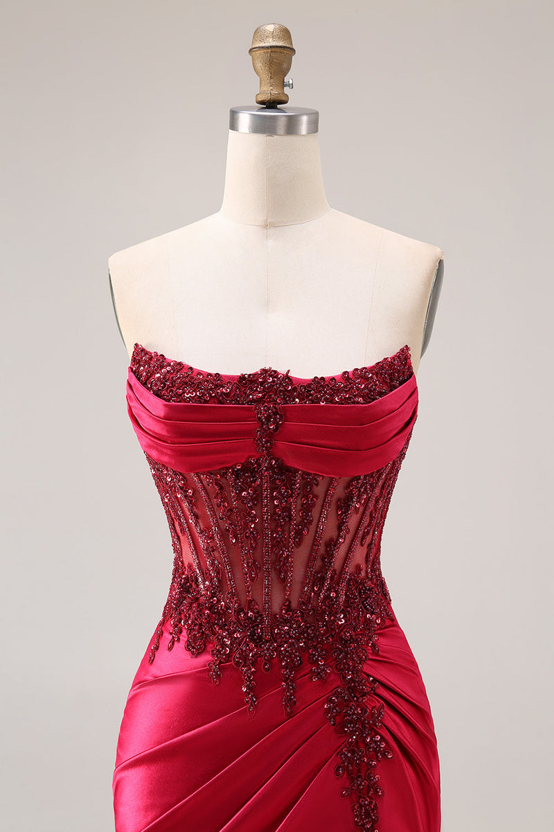 Laden Sie das Bild in den Galerie-Viewer, Bordeauxrotes Trägerloses Perlen Meerjungfrauen Korsett Satin Ballkleid mit Schlitz