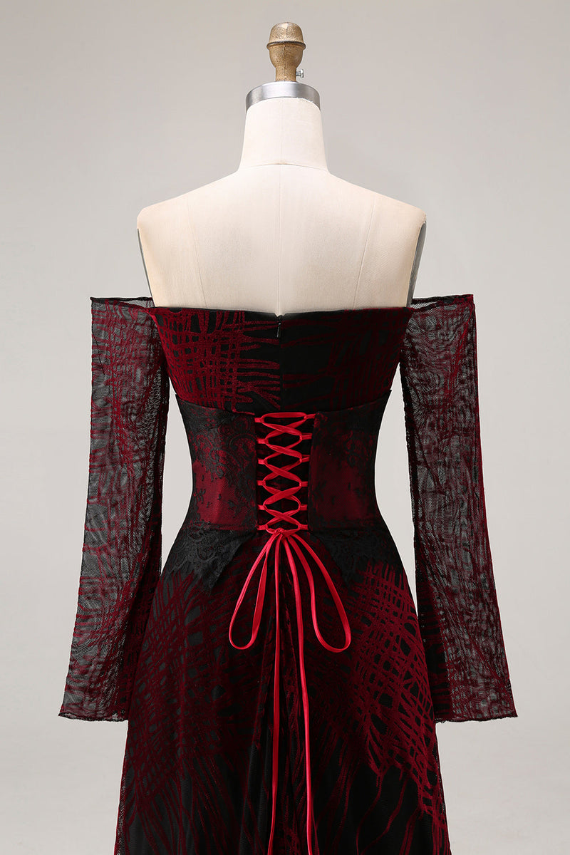 Laden Sie das Bild in den Galerie-Viewer, Schwarzrotes Schulterfreies Bedrucktes A-Linie Ballkleid mit langen Ärmeln