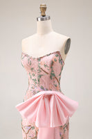 Laden Sie das Bild in den Galerie-Viewer, Trägerloses Pailletten Besetztes Blumen Langes Ballkleid mit Schleife und Schlitz