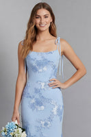 Laden Sie das Bild in den Galerie-Viewer, Hellblaues Spaghetti-Träger Meerjungfrauen-Maxikleid mit floraler Stickerei