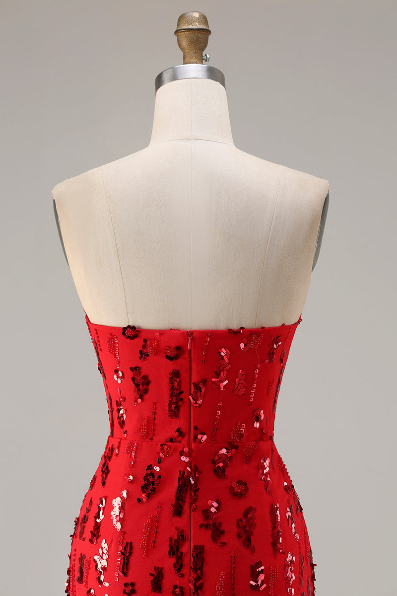Laden Sie das Bild in den Galerie-Viewer, Glitzerndes rotes, trägerloses, Paillettenlanges Abschlussballkleid mit Schlitz
