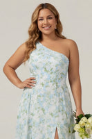 Laden Sie das Bild in den Galerie-Viewer, Eine Schulter Blaue Weiße Blumenmuster Scheide Langes Plus-Size Brautjungfernkleid mit Schlitz