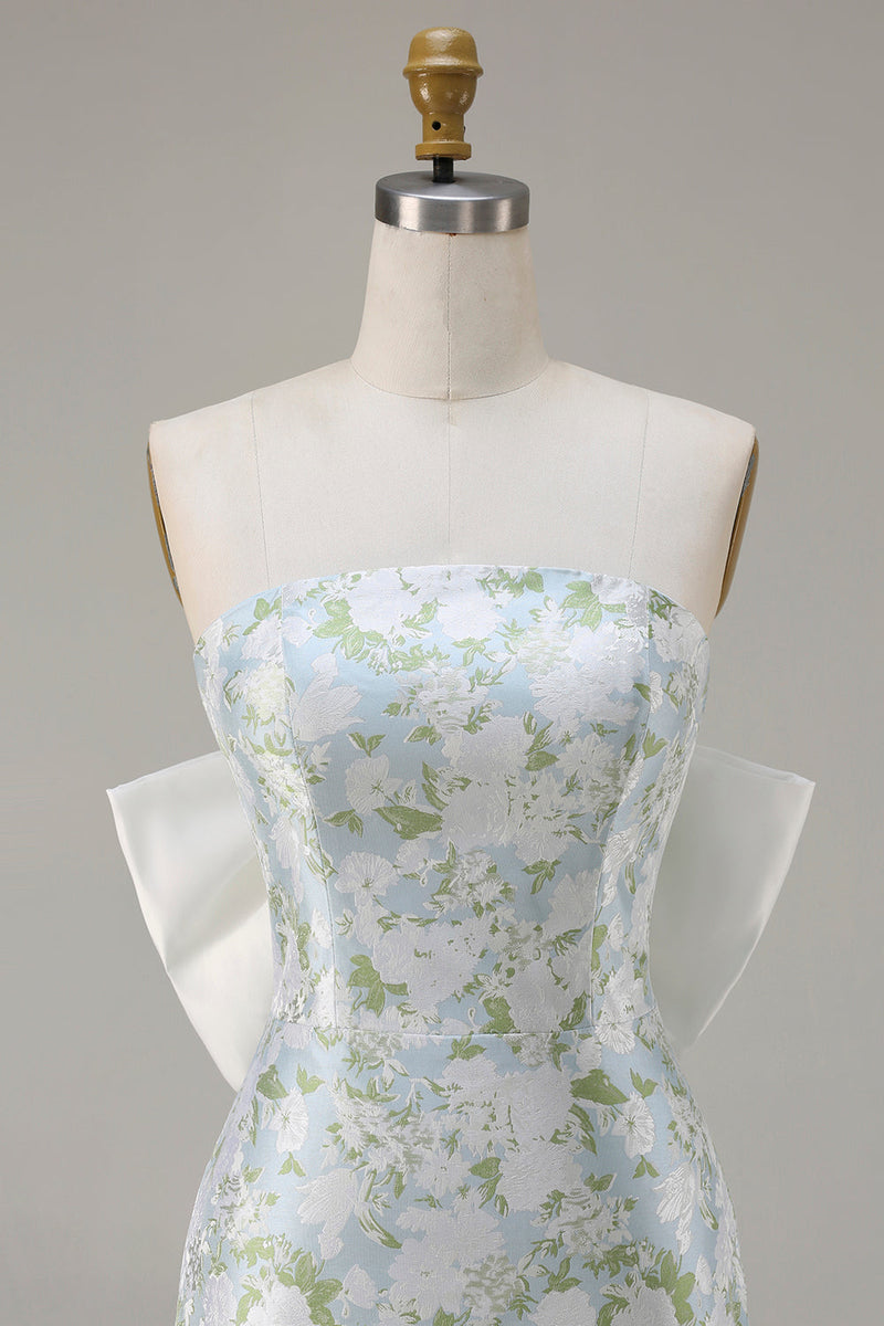 Laden Sie das Bild in den Galerie-Viewer, Blaue Weiße Blume Trägerloses Satin Langes Brautjungfernkleid mit Rückenschleife