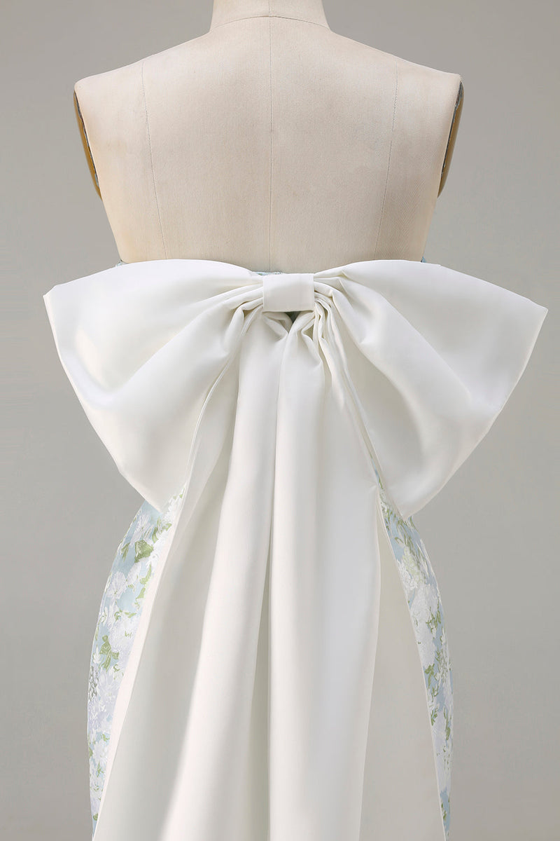 Laden Sie das Bild in den Galerie-Viewer, Blaue Weiße Blume Trägerloses Satin Langes Brautjungfernkleid mit Rückenschleife