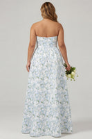 Laden Sie das Bild in den Galerie-Viewer, Trägerloses Blaues Weißes Blumenmuster A-Linie Langes Satin Plus-Size Brautjungfernkleid mit Taschen