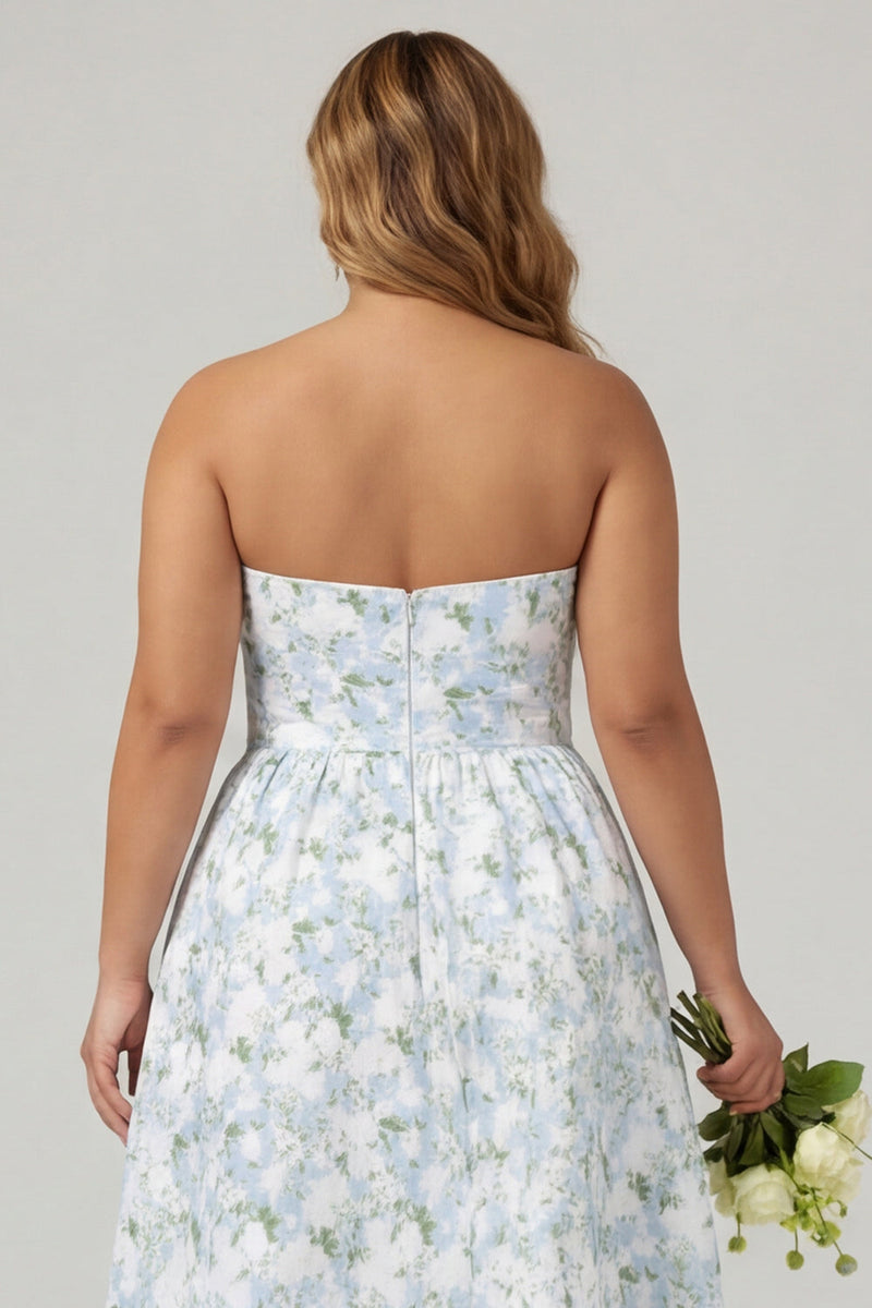 Laden Sie das Bild in den Galerie-Viewer, Trägerloses Blaues Weißes Blumenmuster A-Linie Langes Satin Plus-Size Brautjungfernkleid mit Taschen