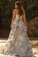 Laden Sie das Bild in den Galerie-Viewer, Staubiges Blaues Blumiges Trägerloses Korsett A-Linie Langes Ballkleid mit Schlitz