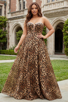 Laden Sie das Bild in den Galerie-Viewer, Trägerloses Braunes Leopard Korsett A-Linie Korsett Langes Ballkleid mit Schlitz