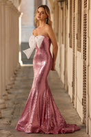 Laden Sie das Bild in den Galerie-Viewer, Glitzerndes Rosa Meerjungfrauen Trägerloses Langes Ballkleid mit Schleife