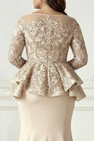 Laden Sie das Bild in den Galerie-Viewer, Champagner Meerjungfrau Langärmliges Plus-Size Mutter der Braut Kleid mit Rüschen