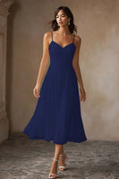 Laden Sie das Bild in den Galerie-Viewer, Weißes Midi Chiffon Standesamtkleid mit Spaghettiträgern in A-Linie