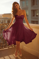 Laden Sie das Bild in den Galerie-Viewer, Weißes Trägerloses A Linie Mini Standesamtkleid