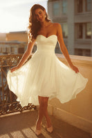 Laden Sie das Bild in den Galerie-Viewer, Weißes Trägerloses A Linie Mini Standesamtkleid