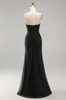 Laden Sie das Bild in den Galerie-Viewer, Schwarzes Chiffon, gerafftes trägerloses Sheath – langes festliches Kleid mit Schlitz