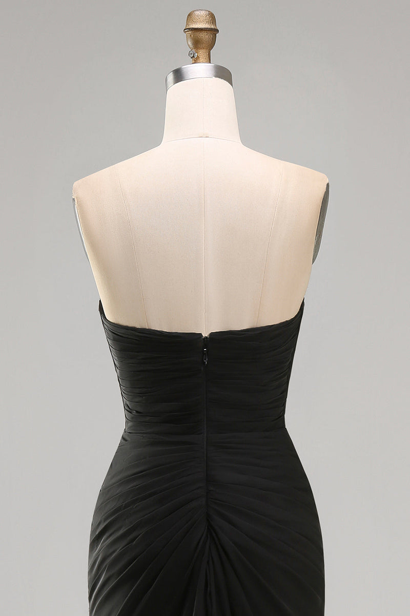Laden Sie das Bild in den Galerie-Viewer, Schwarzes Chiffon, gerafftes trägerloses Sheath – langes festliches Kleid mit Schlitz