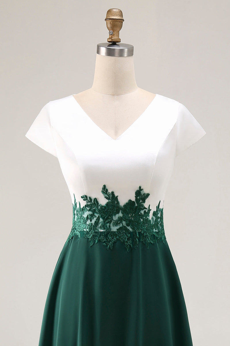 Laden Sie das Bild in den Galerie-Viewer, Weiß Grünes A Linie V-Ausschnitt Appliziertes Kleid für die Mutter der Braut