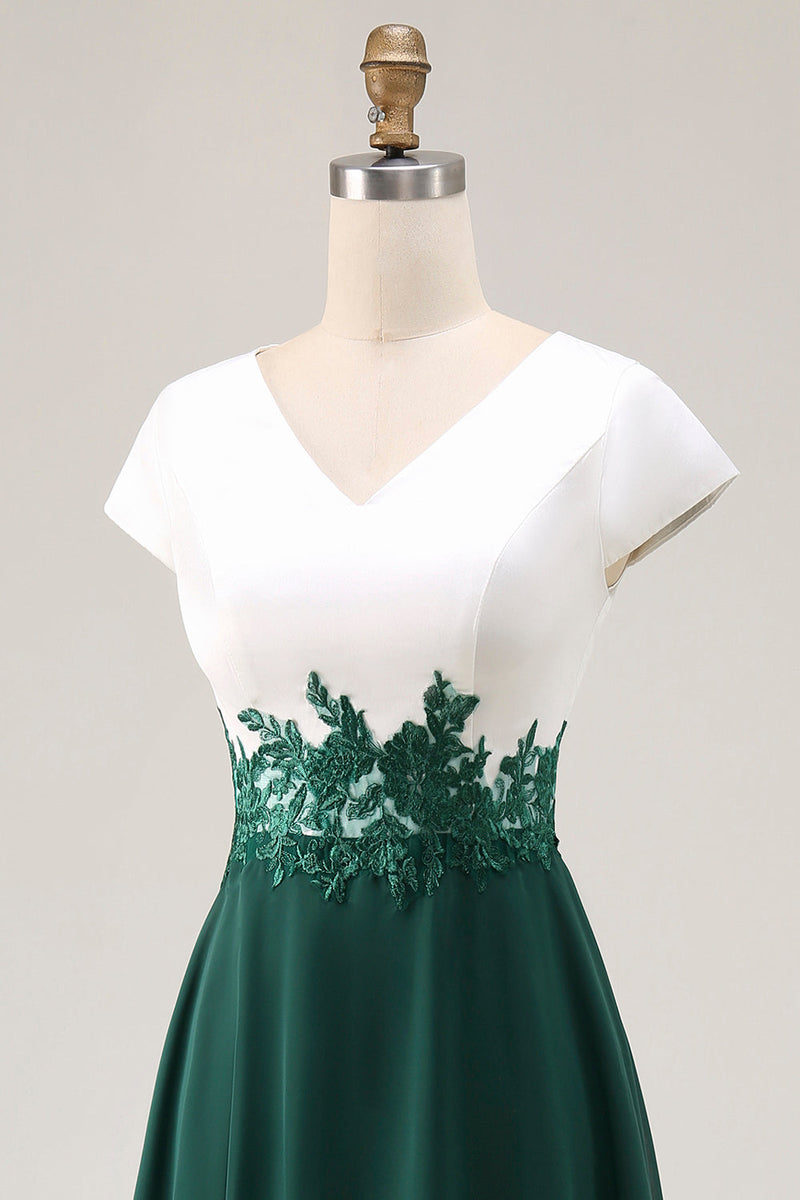 Laden Sie das Bild in den Galerie-Viewer, Weiß Grünes A Linie V-Ausschnitt Appliziertes Kleid für die Mutter der Braut