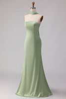 Laden Sie das Bild in den Galerie-Viewer, Trägerloses Staubiges Salbei Meerjungfrauen Satin Langes Brautjungfernkleid mit Halsschal