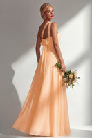 Laden Sie das Bild in den Galerie-Viewer, Zitronensorbet A-Linie Chiffon Wandelbares Langes Brautjungfernkleid mit Schlitz