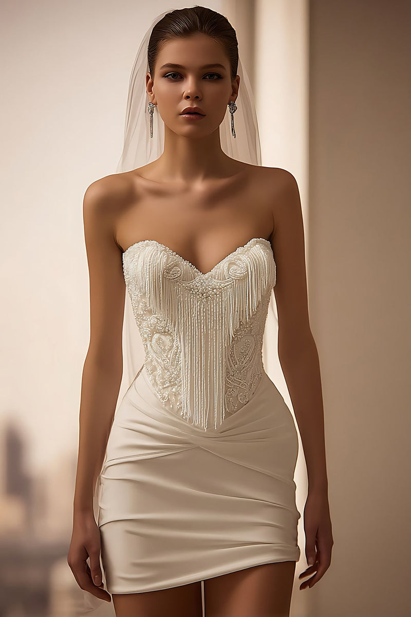 Laden Sie das Bild in den Galerie-Viewer, Elfenbein Satin Herzausschnitt Bodycon Standesamtkleid mit Fransen