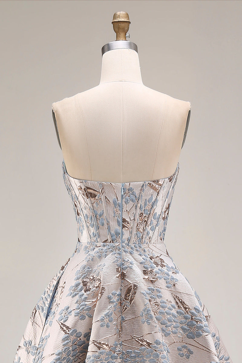 Laden Sie das Bild in den Galerie-Viewer, Silbernes Jacquard Trägerloses A-Linie Korsett Langes Abschlussballkleid mit Schlitz