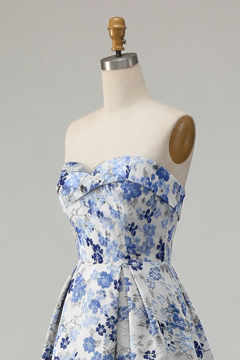 Laden Sie das Bild in den Galerie-Viewer, Blaues Blumen Trägerloses Langes Ballkleid mit Druck und Schlitz
