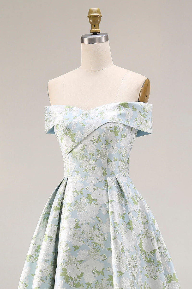 Laden Sie das Bild in den Galerie-Viewer, Schulterfreies Blau-weißes Blumen Bedrucktes Satin Langes Ballkleid mit Schlitz