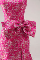 Laden Sie das Bild in den Galerie-Viewer, Trägerloses Fuchsia Blumen Meerjungfrauen Langes Ballkleid mit Schlitz und Schleife