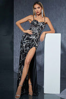 Laden Sie das Bild in den Galerie-Viewer, Glitzerndes Schwarzes Silber Spaghetti-Träger Langes Abendkleid mit Schlitz