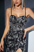 Laden Sie das Bild in den Galerie-Viewer, Glitzerndes Schwarzes Silber Spaghetti-Träger Langes Abendkleid mit Schlitz
