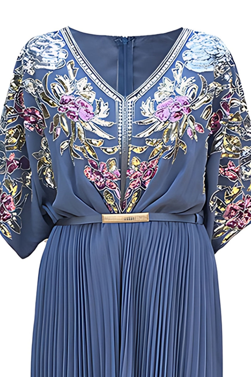 Laden Sie das Bild in den Galerie-Viewer, Schwarze Pailletten Plissiertes V-Ausschnitt Kleid aus den 1920er Jahren mit Gürtel