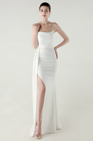 Laden Sie das Bild in den Galerie-Viewer, Schwarze Spaghettiträger Meerjungfrauen Langes Abschlussballkleid mit Schlitz