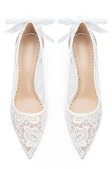 Elegante Elfenbein Spitzspitze Hochzeitsstilettoschuhe mit Schleife