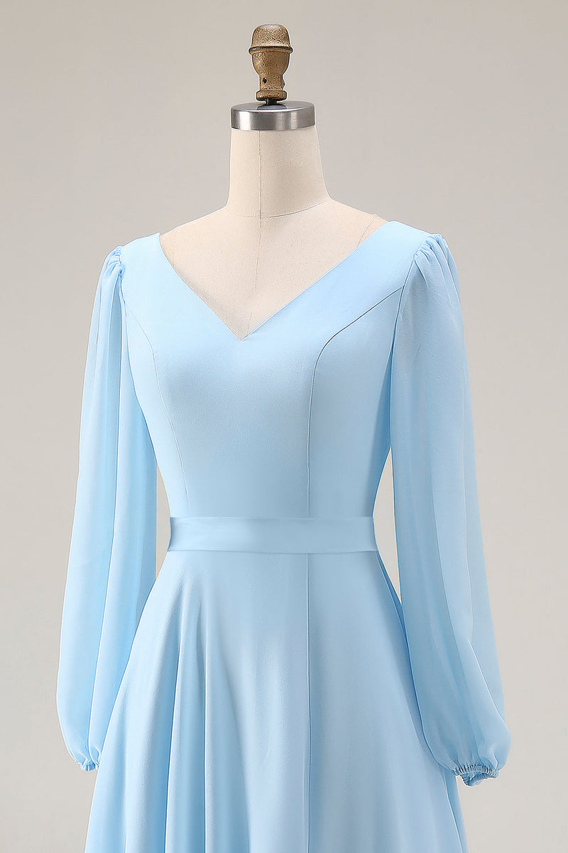 Laden Sie das Bild in den Galerie-Viewer, Himmelblaues Chiffon A-Linie V-Ausschnitt Langes Hochzeitsgastkleid mit Schlitz