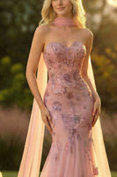 Laden Sie das Bild in den Galerie-Viewer, Herzausschnitt Blush Meerjungfrau Besticktes Langes Ballkleid mit Halsschal